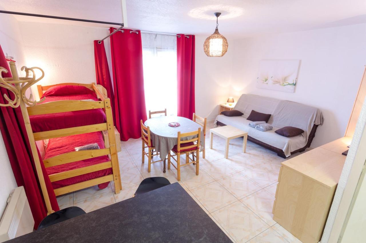 Velasquez Pedrous Apartamento